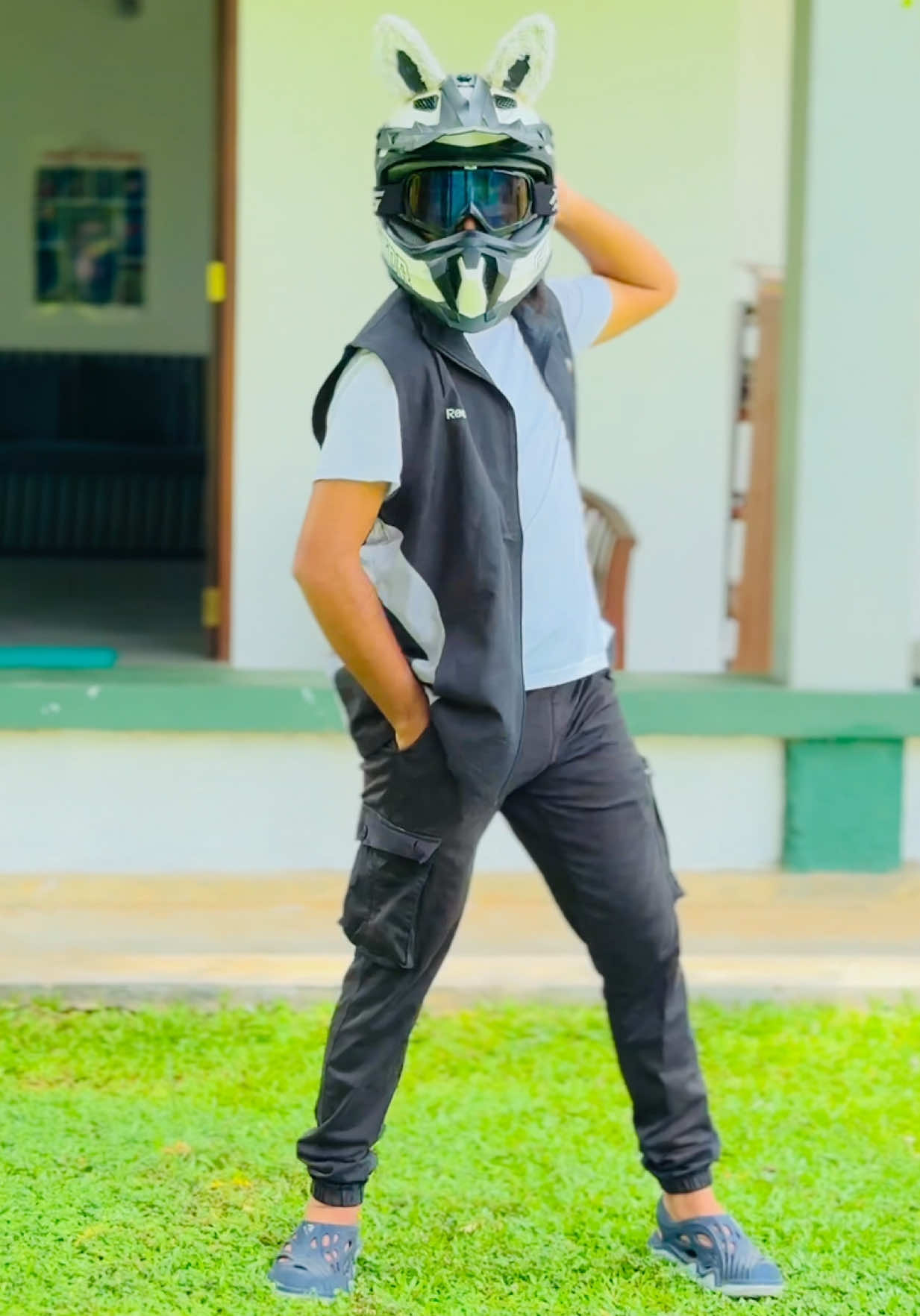 @🇱🇰 𝗛𝗘𝗟𝗠𝗘𝗧 𝗕𝗢𝗬 🐺