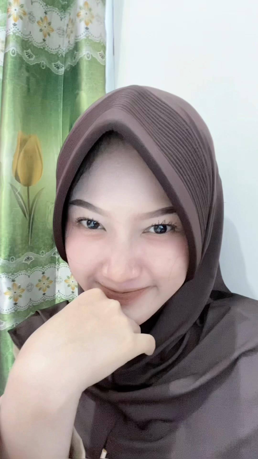 @pyolll4