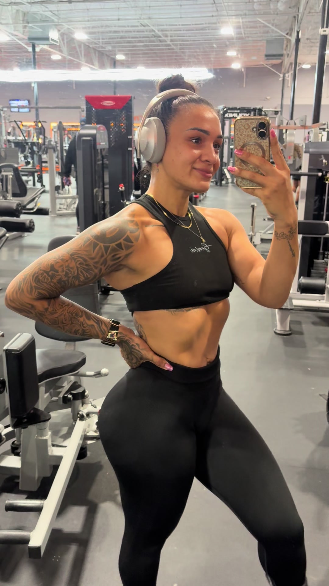 @ibuildbaddies
