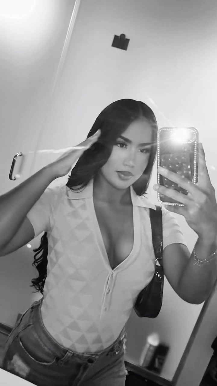 @𝐸𝓂𝒾𝓁𝓎.