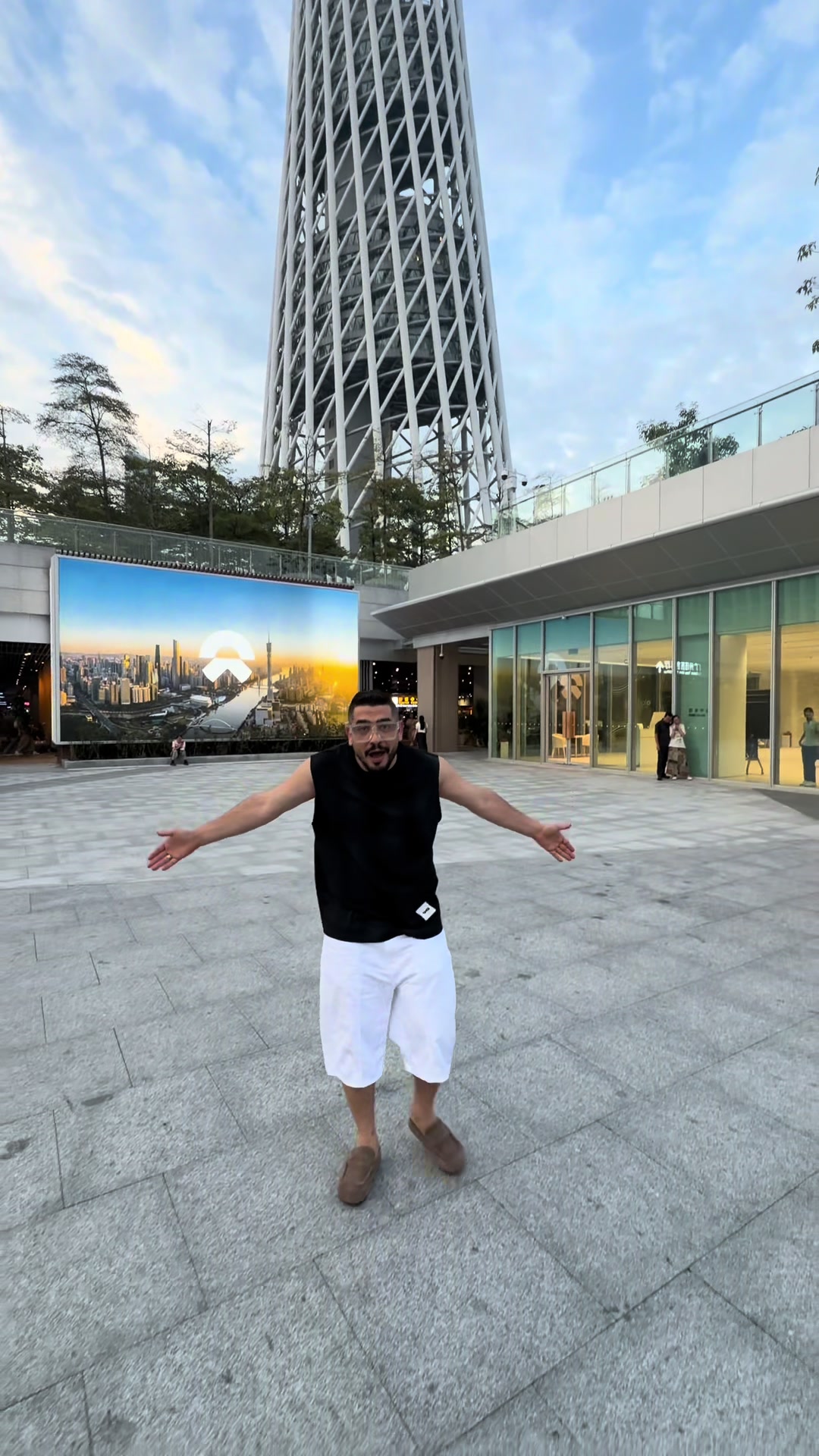 @قورشي 👈بطل 🏹المستورد👖👕