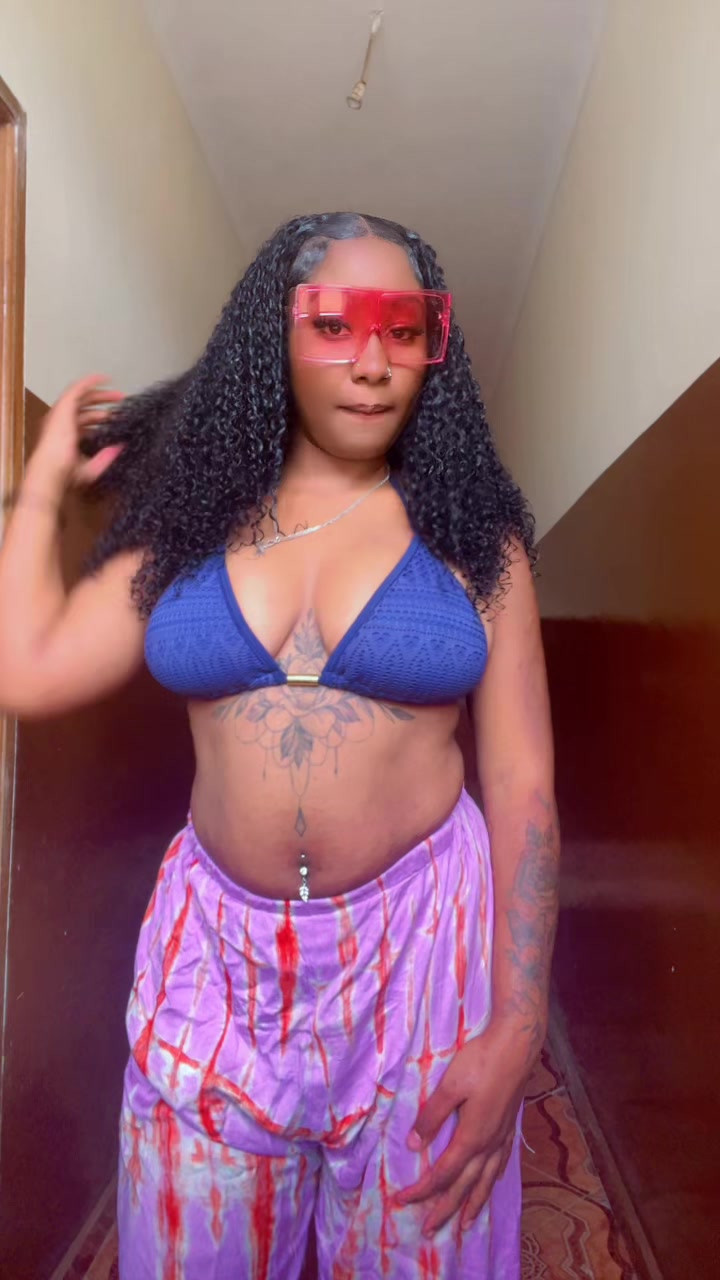 @Elly🦋🌸