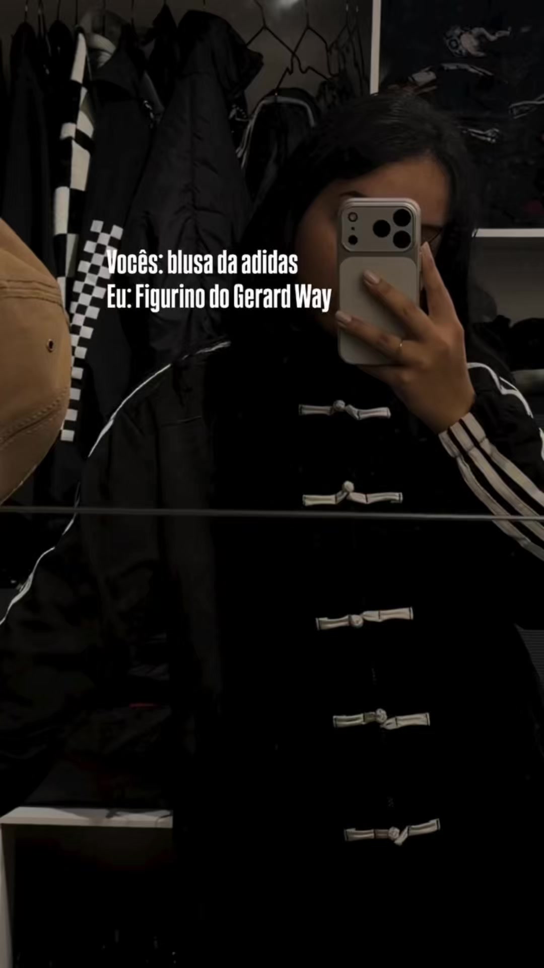 @thislarilife