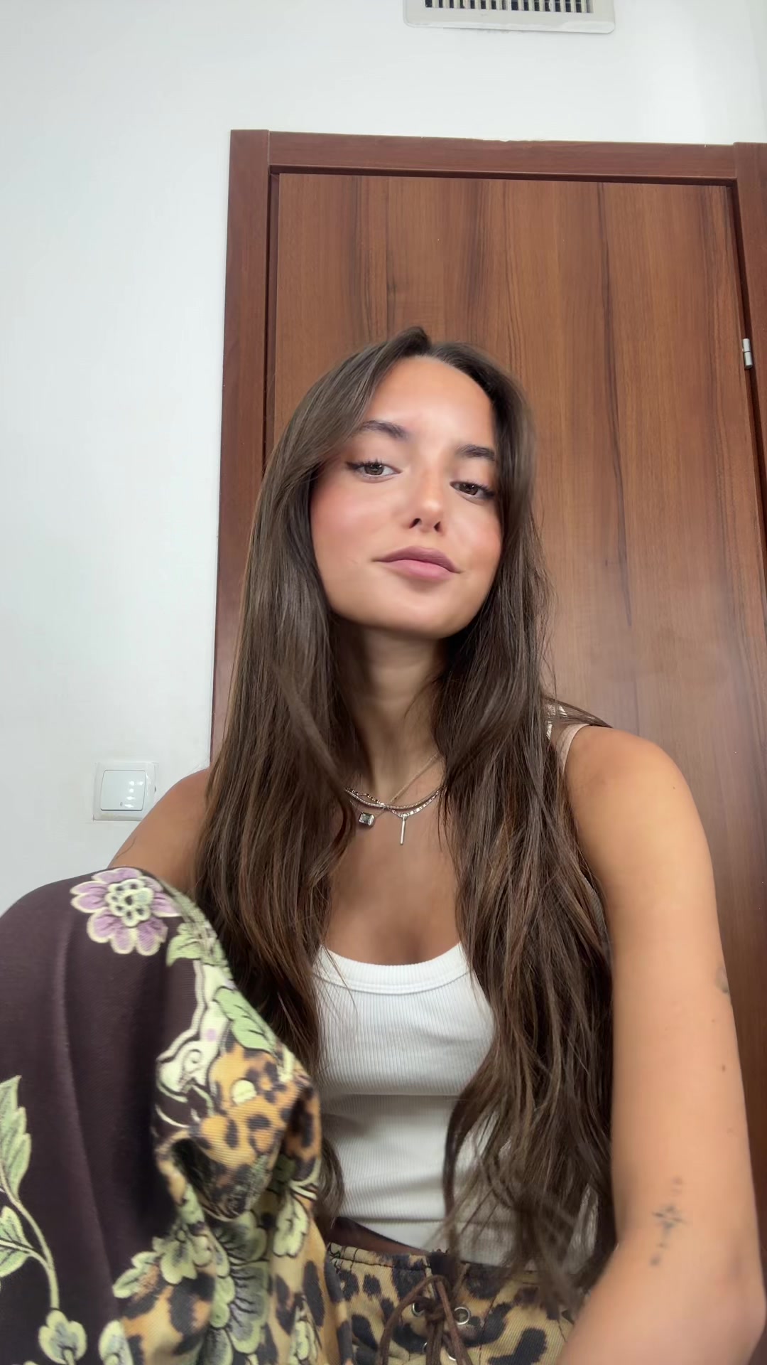 @uǝɥoɔɐʞı̣W