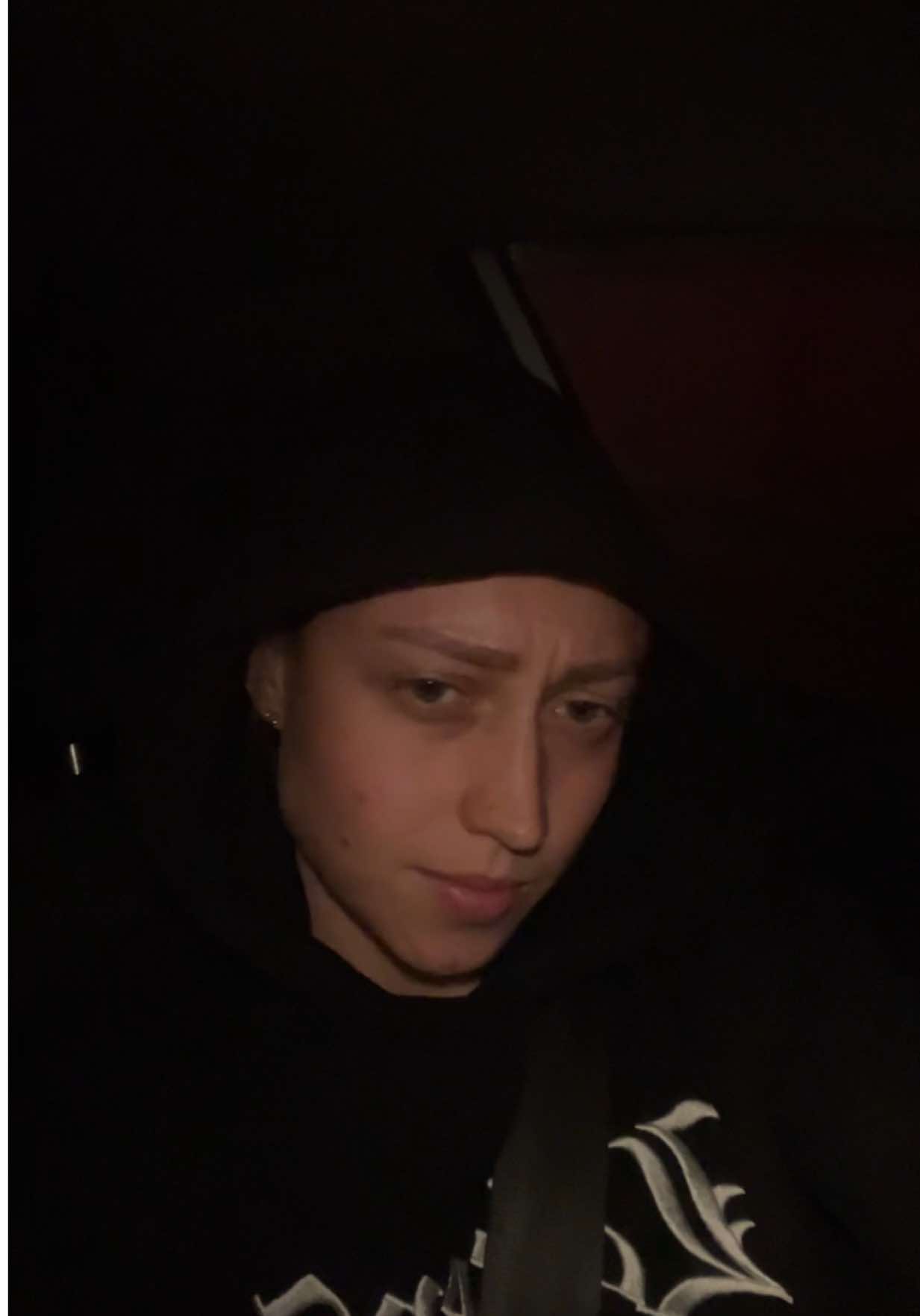 @Ellise