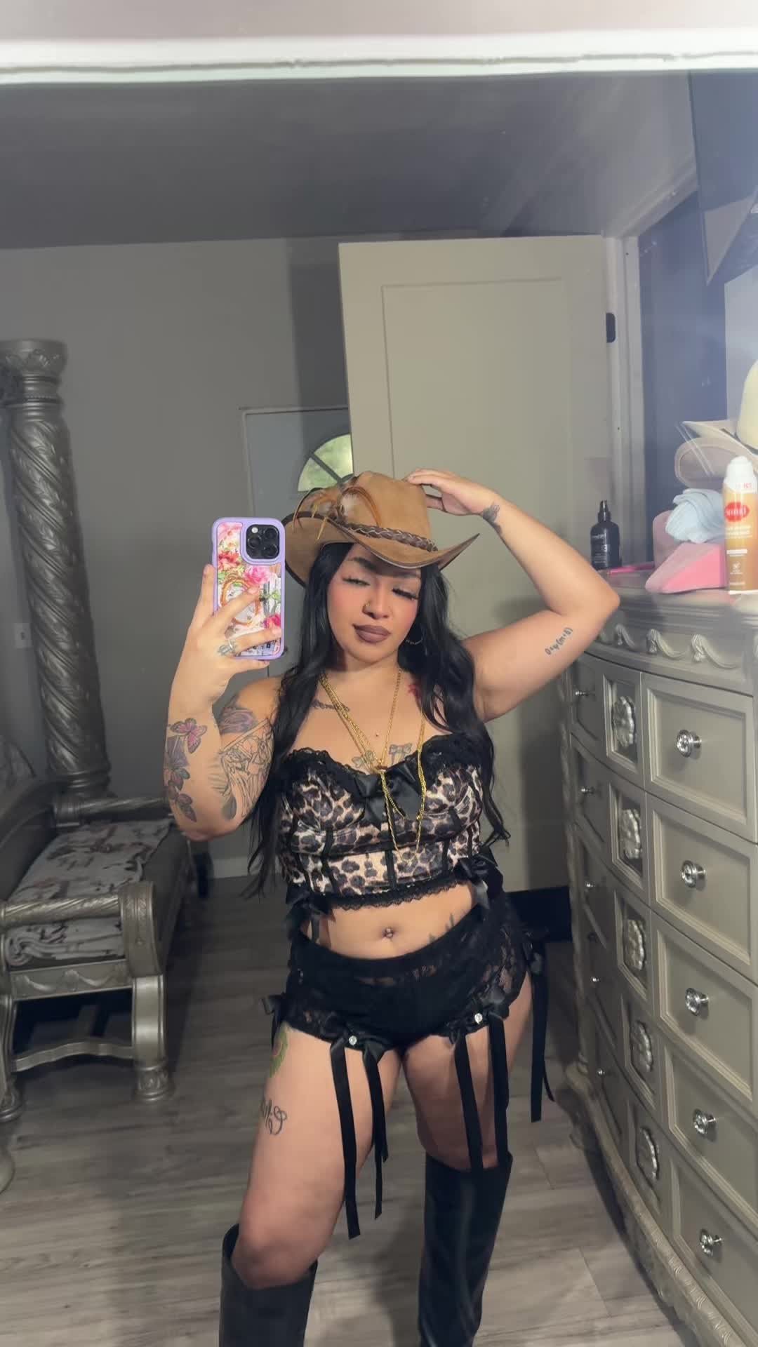 @IamMissMonaMonroe