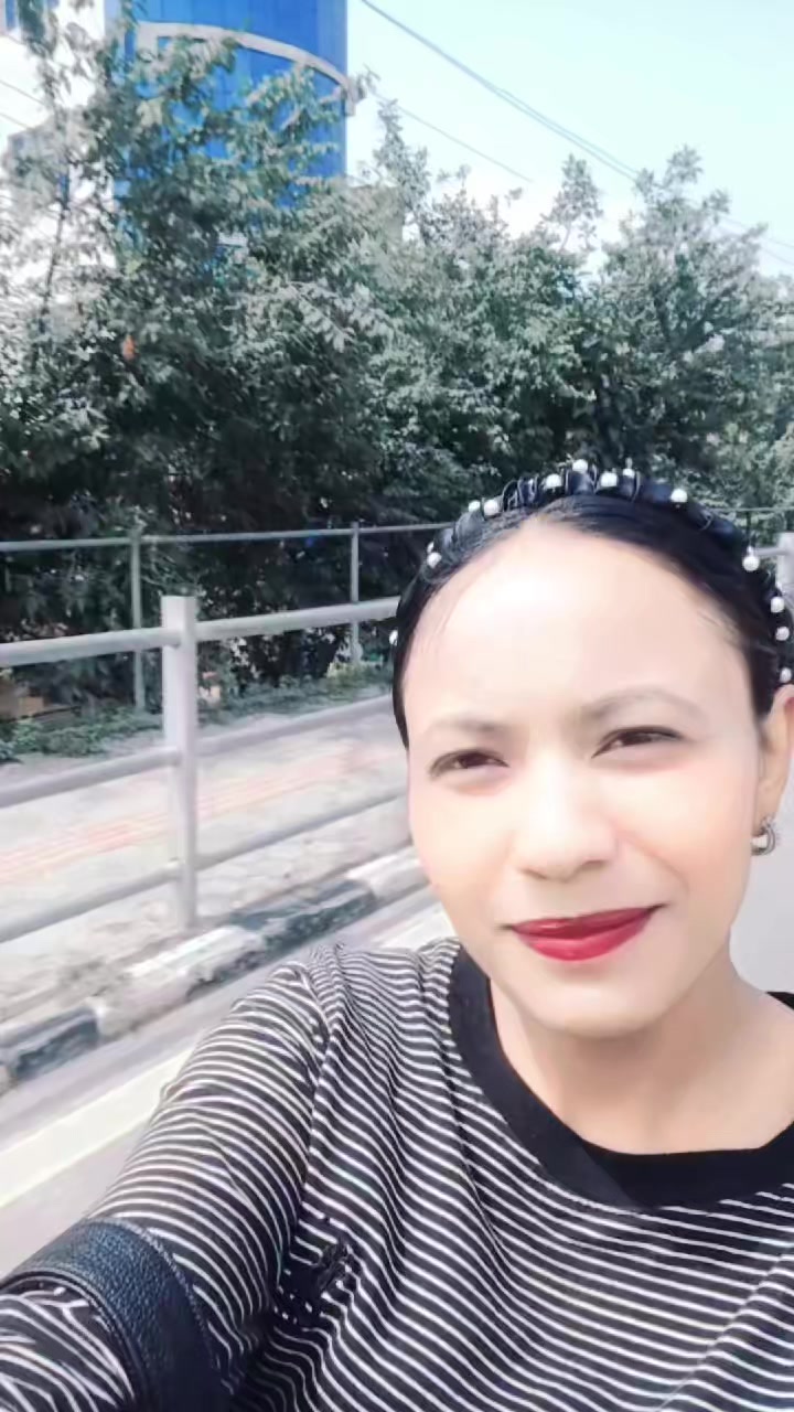 @samjana 👩&zwj;❤️&zwj;💋&zwj;👩💋💋💋
