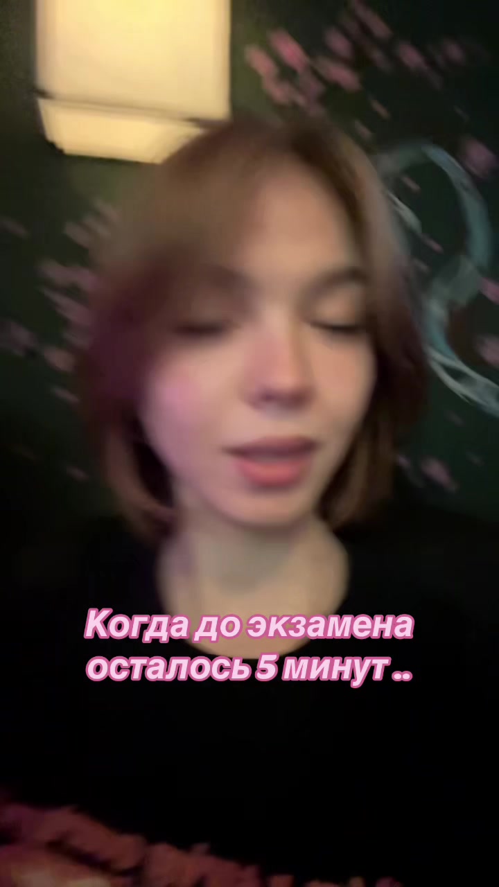 @／(･ &times; ･)＼