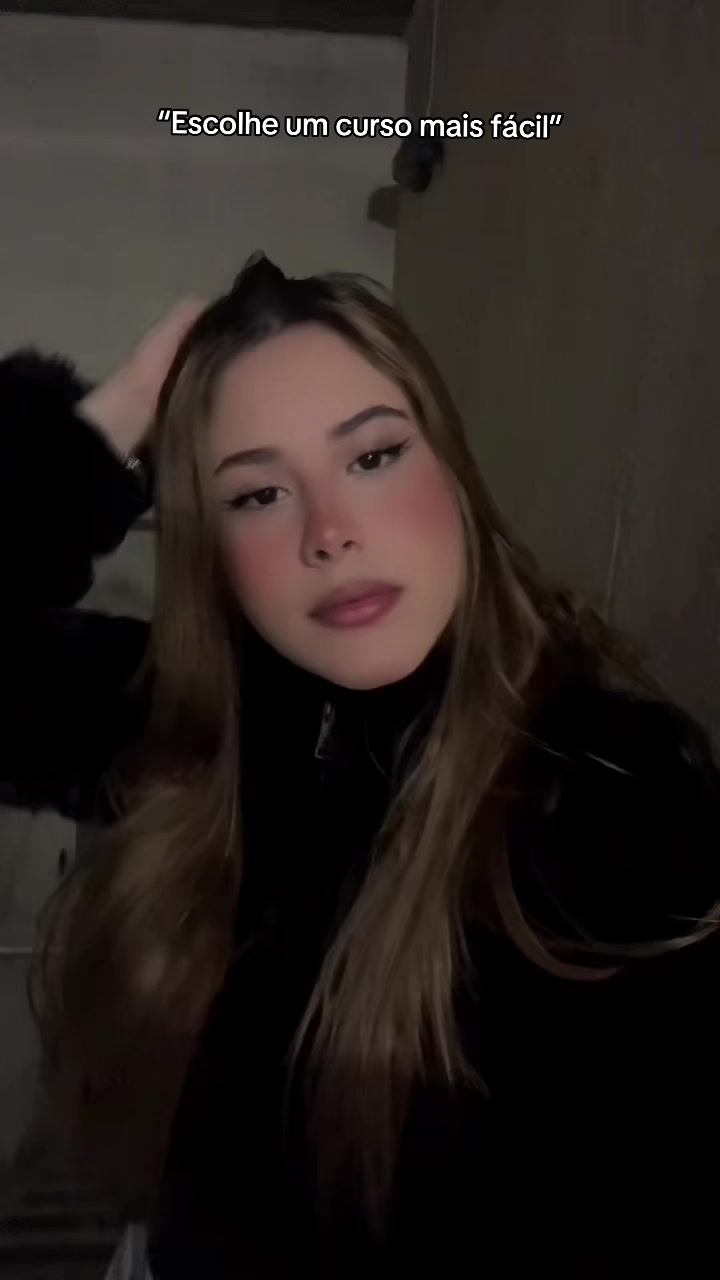 @julievilyy