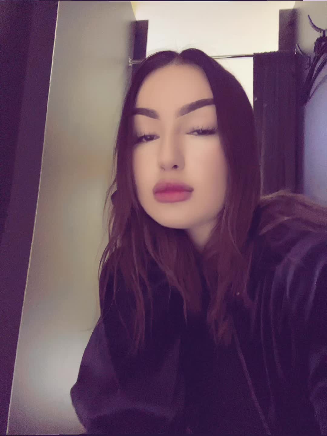 @Angelina