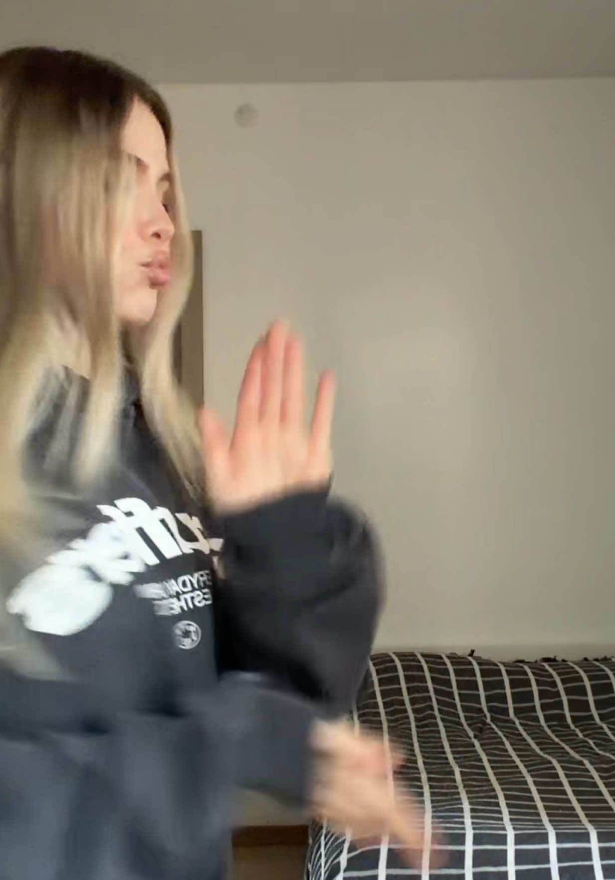 @Eva