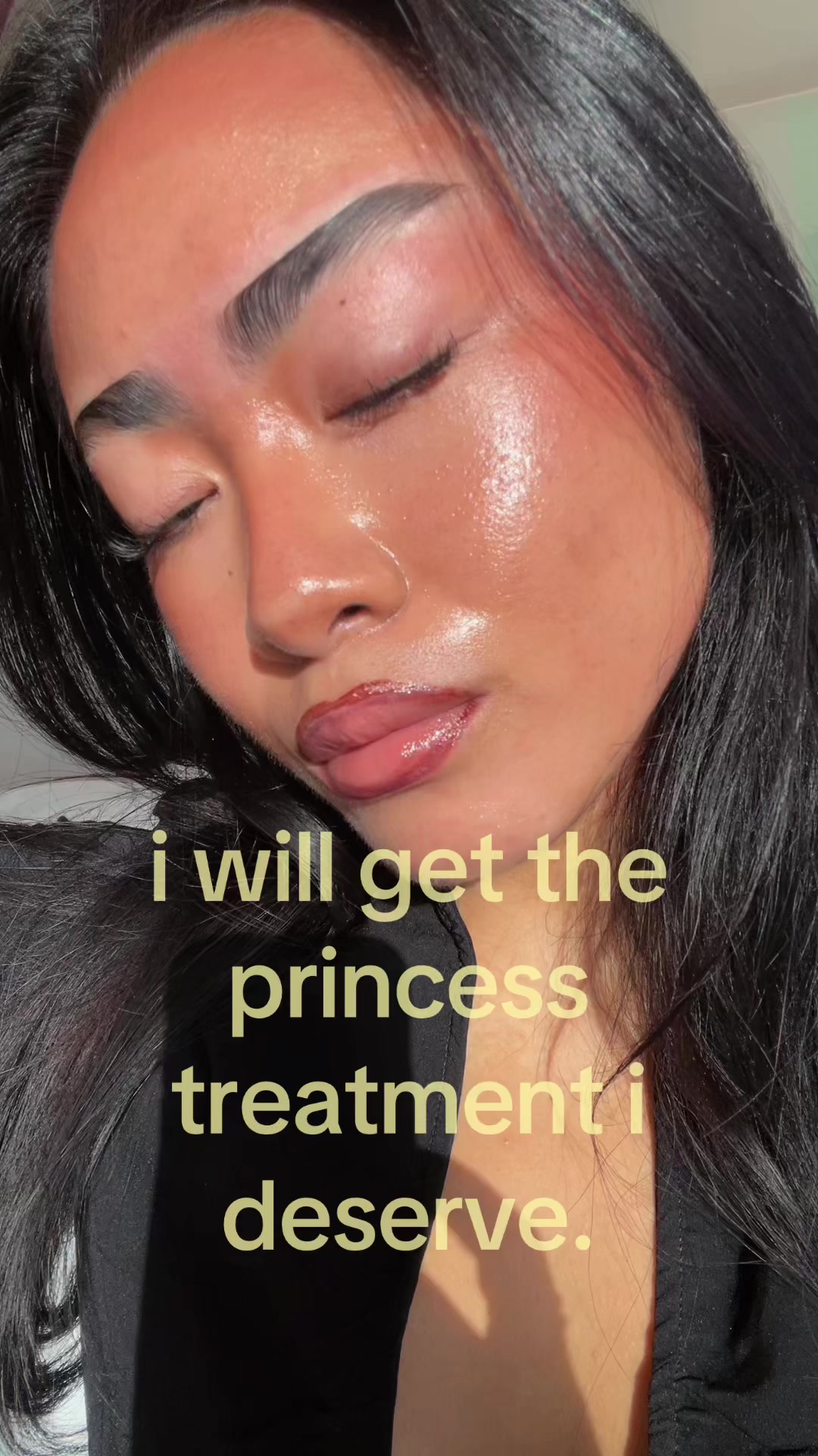 @TH💋NIA