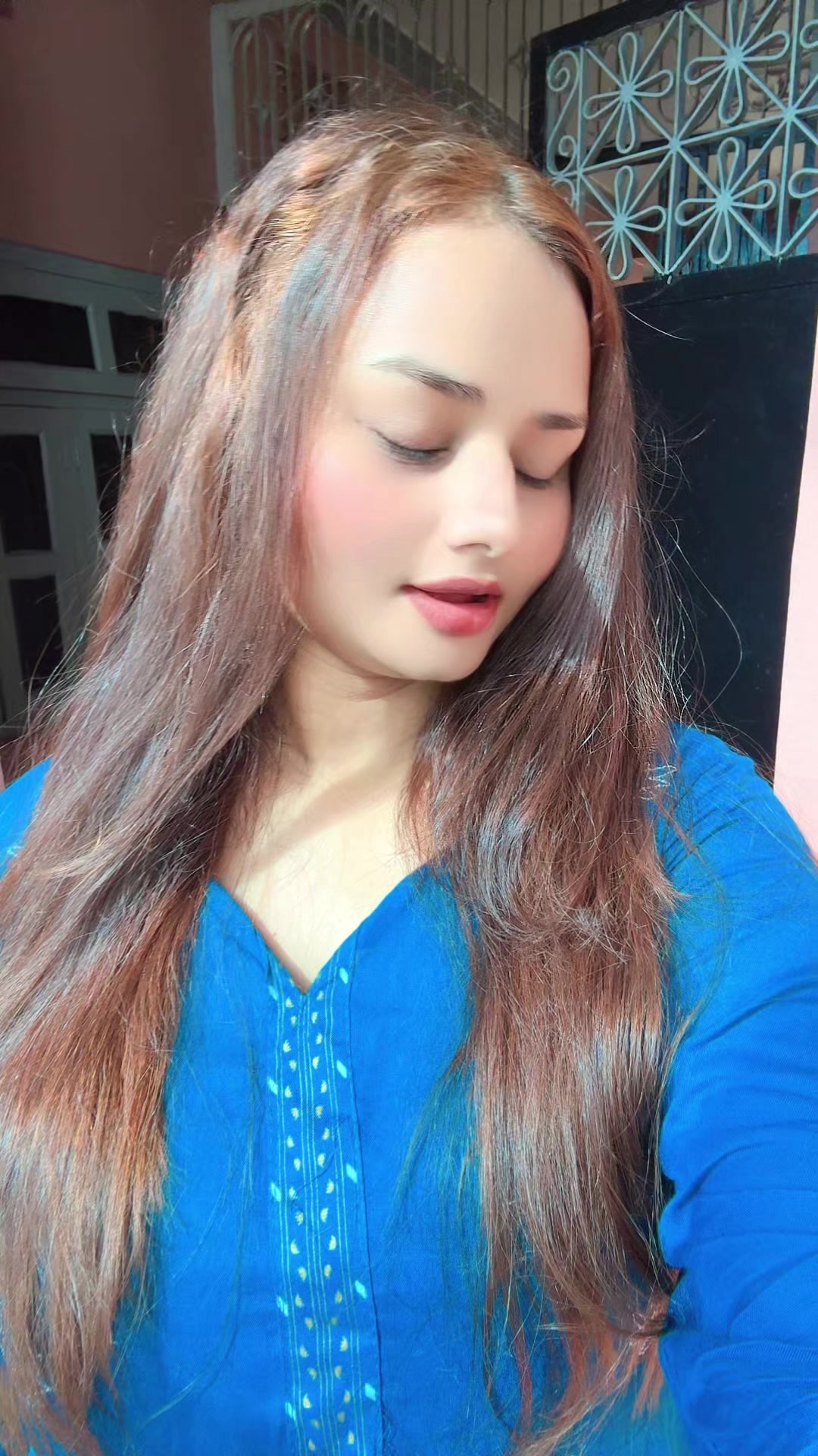 @इलियान्सी मुखिया CinDeRelLa🧚✨