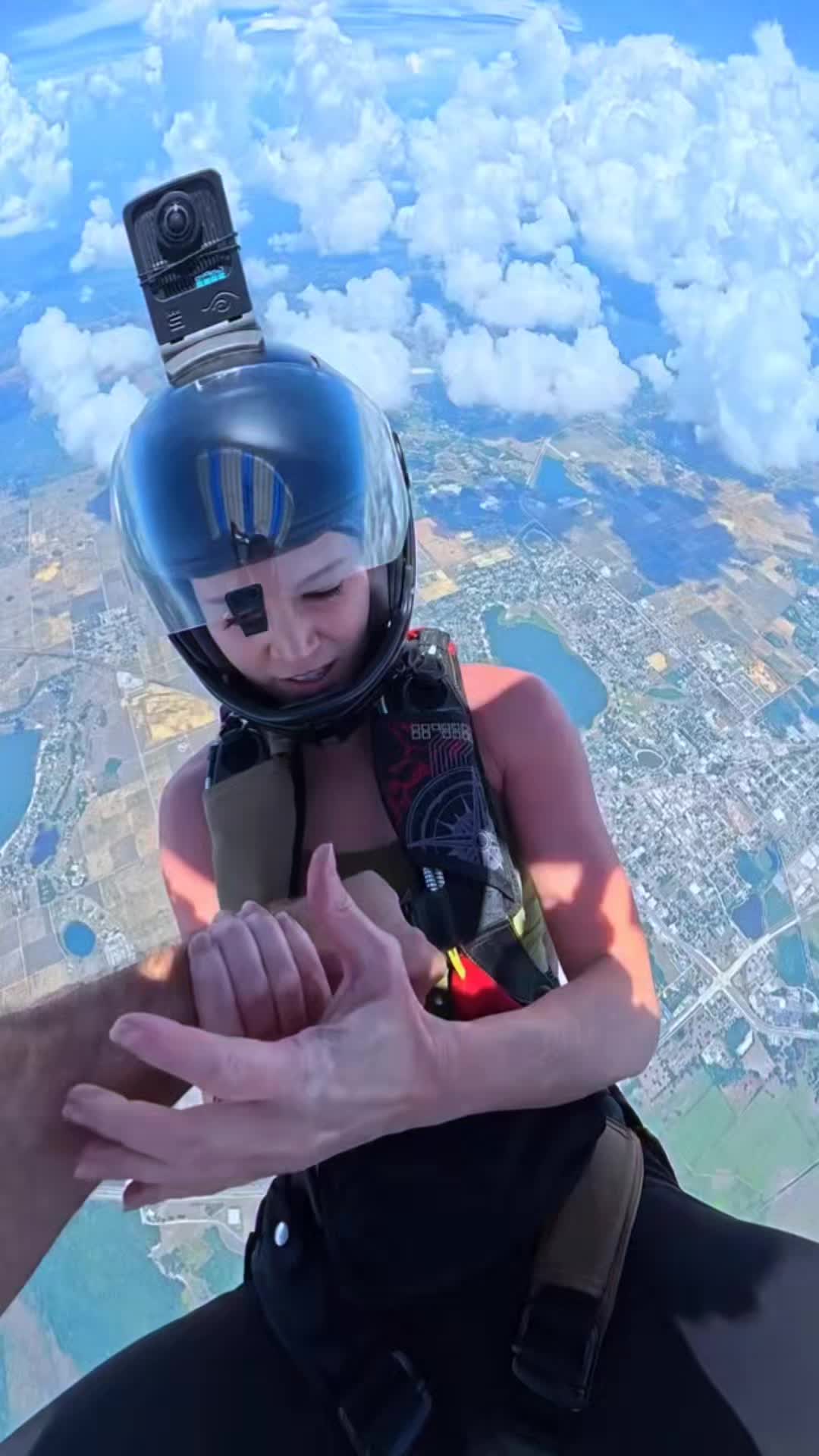 @SKY DIVING 🤿