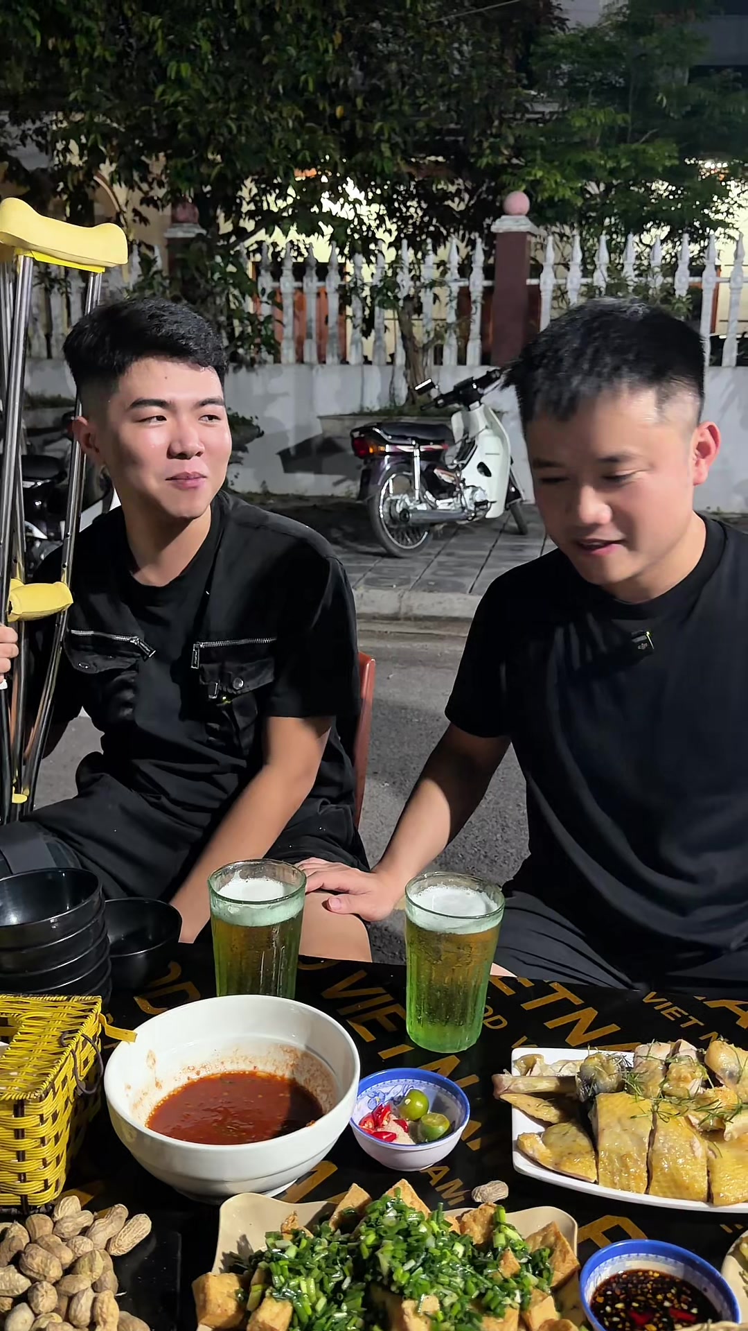 @Nguyễn Văn Hậu (Hậu Troll)