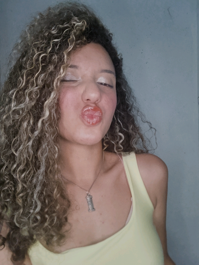 @Akemily Maria ✨