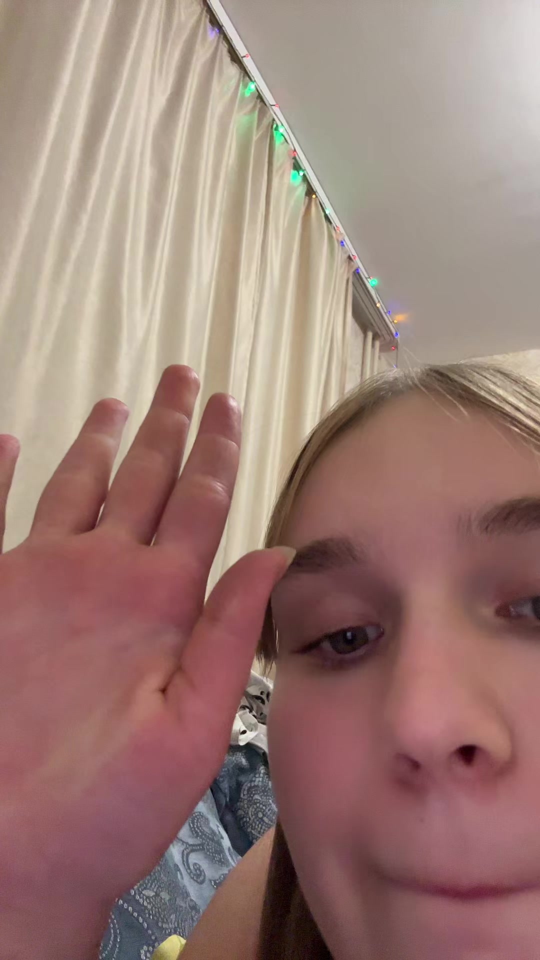 @vyvi