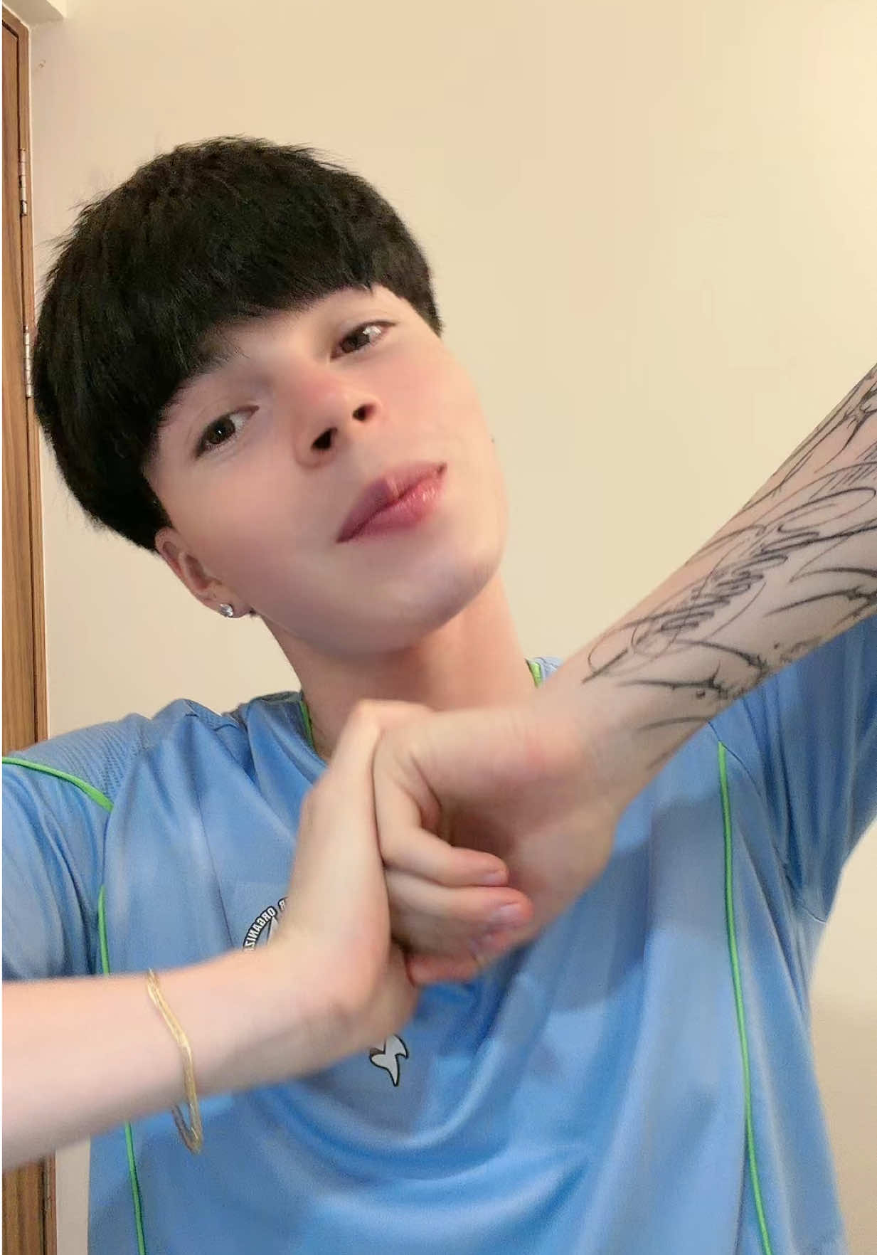 @𝓒𝓻𝔃𝔂🤍🪽
