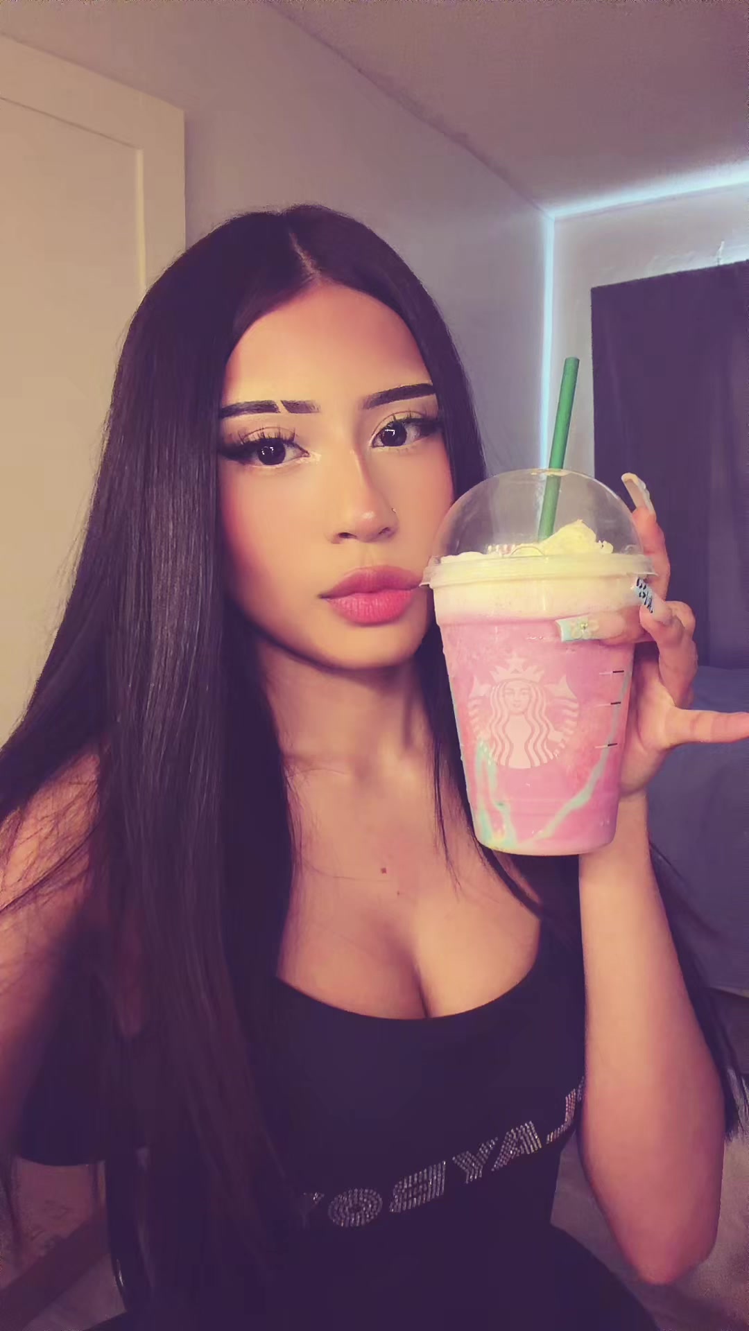 @𝒥𝑜𝒽𝒶𝓃𝓃𝒶