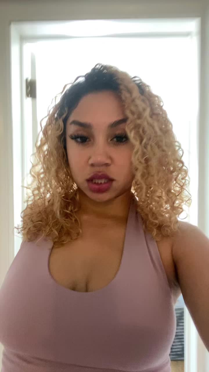 @julztheemuse