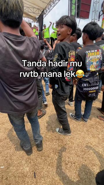 @adik_stengah_blonde💋