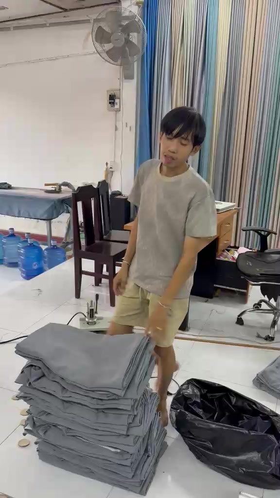 @ຮ້ານຜ້າກັ້ງທາດຫລວງ