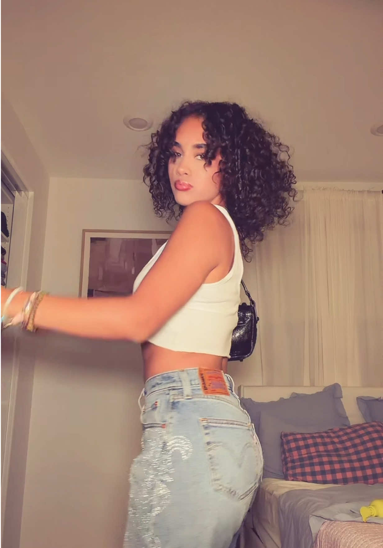 @thealiciamontes