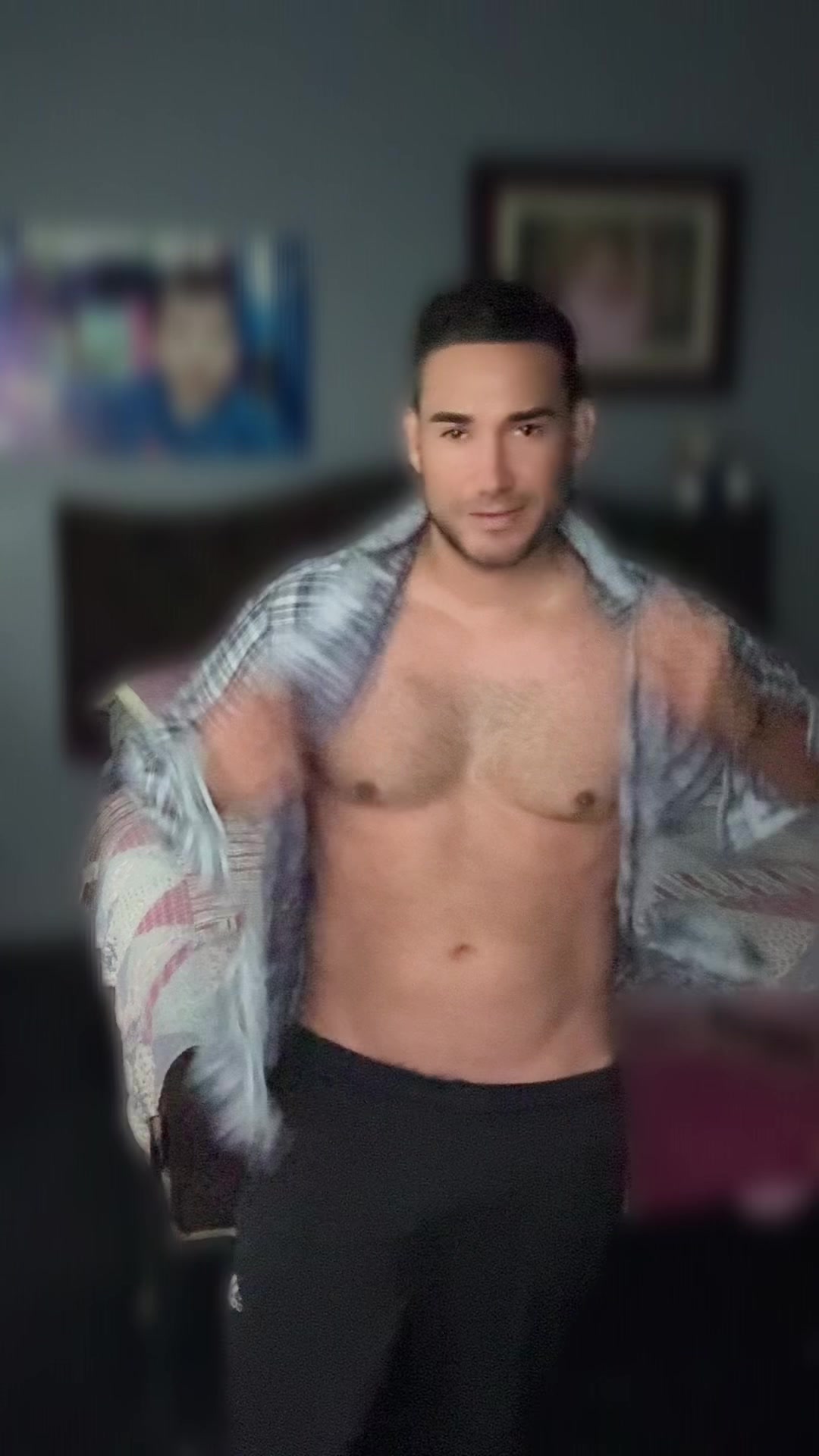 @Elchicodelasonrisa😊