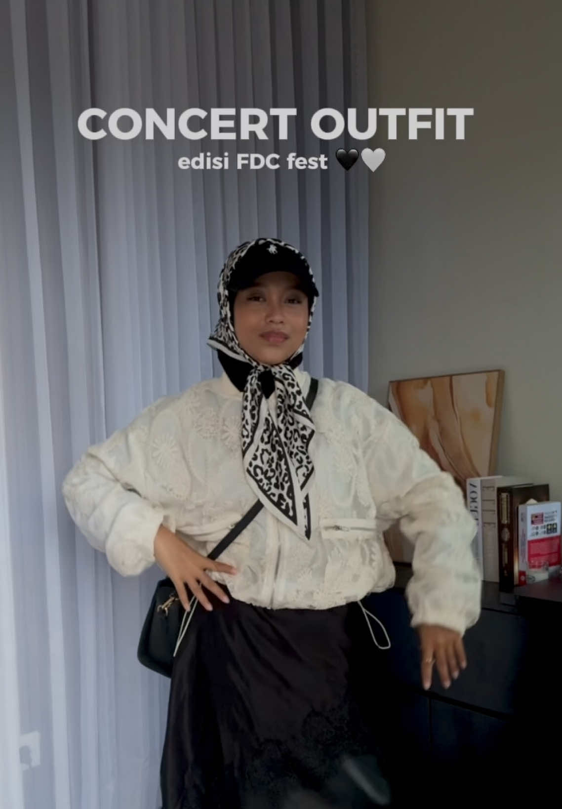 @Eca | Petite Outfit Ideas