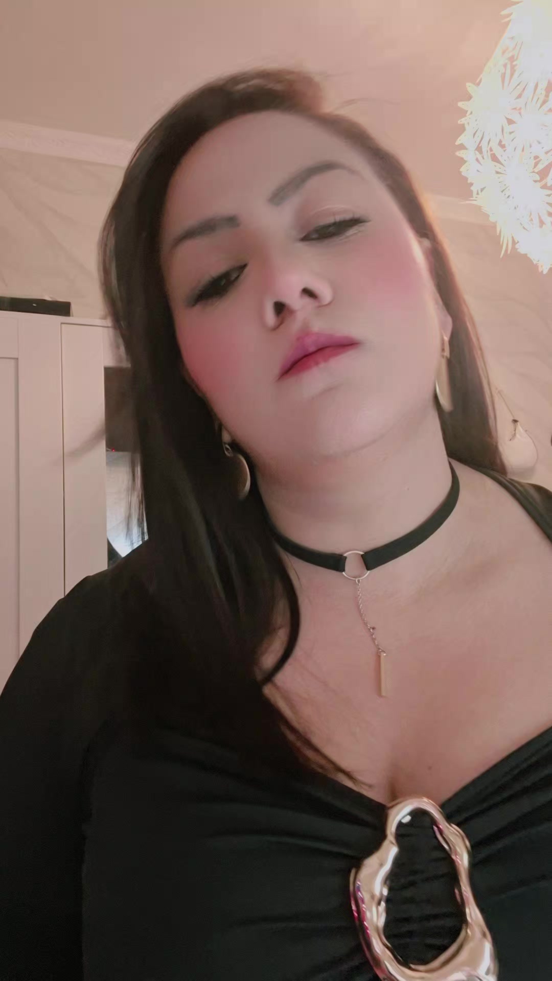 @𝒶𝓃𝓰ℯ𝓁ℴ𝓋𝒶 ꨄ︎