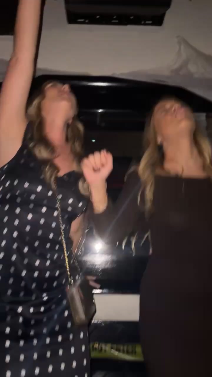 @MORGAN & RIVER