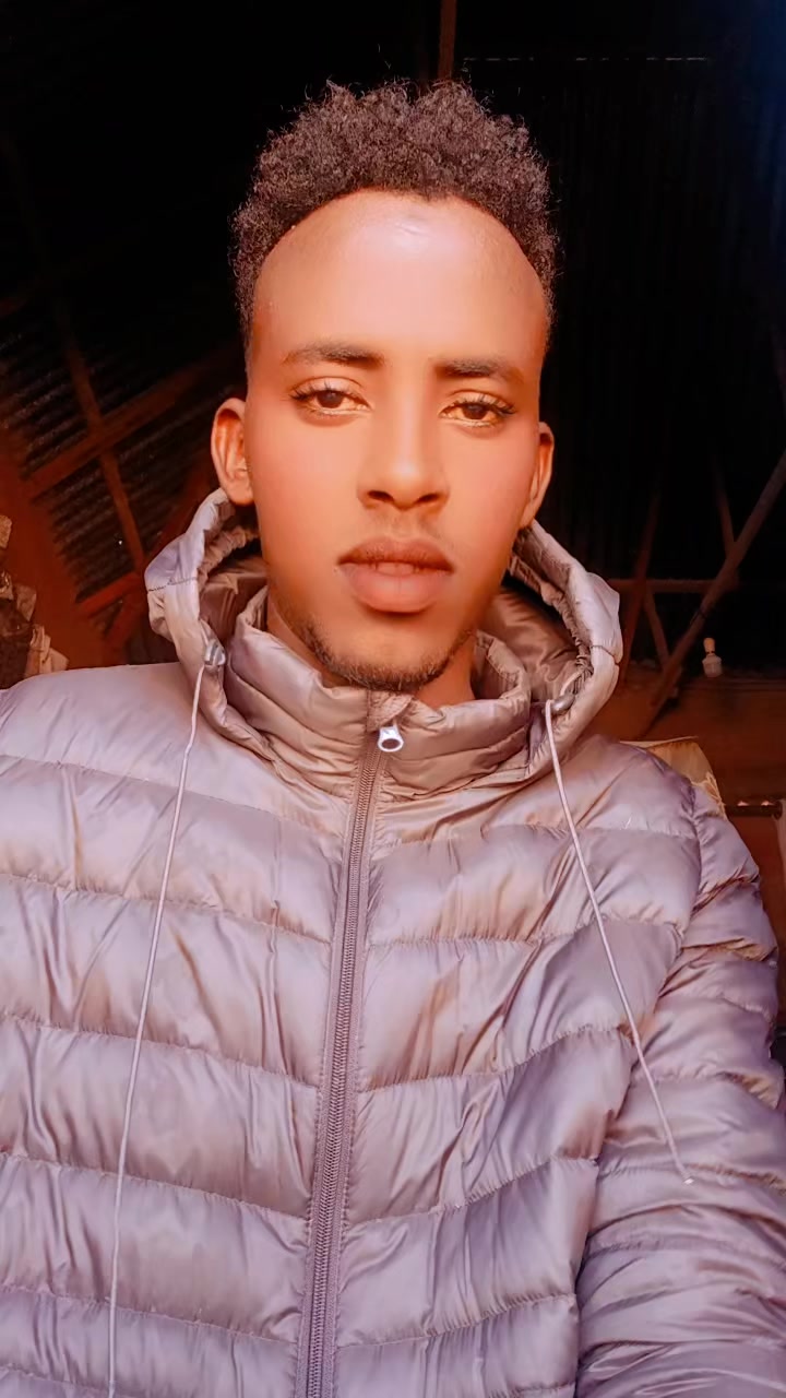 @Ayeeyo Xaliimo