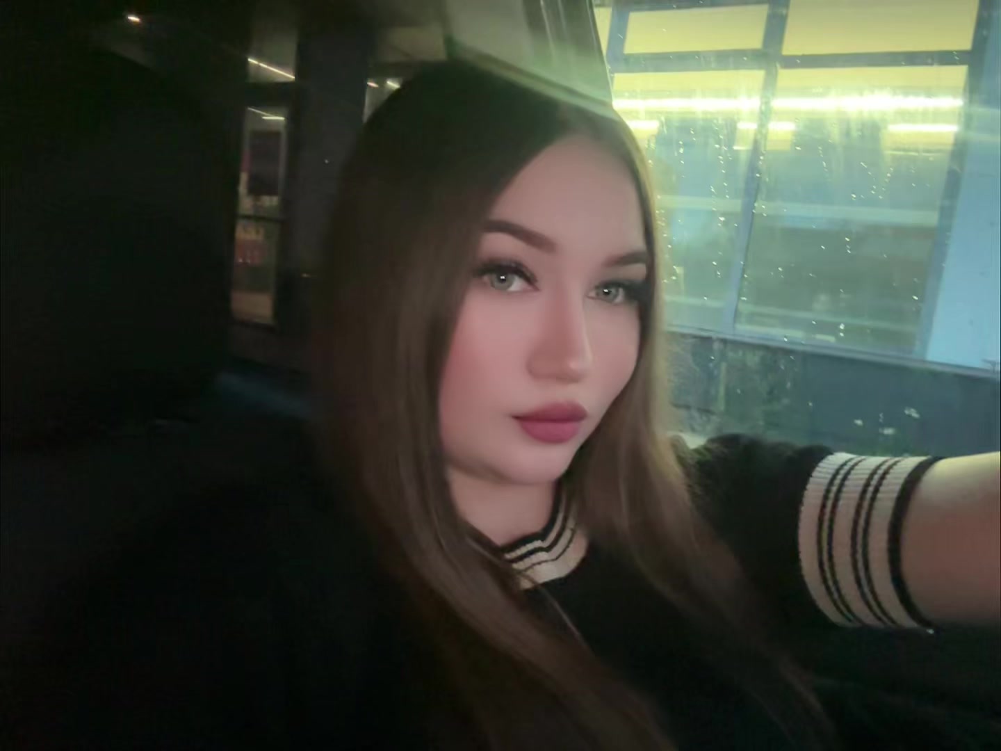 @👸🏻🖤