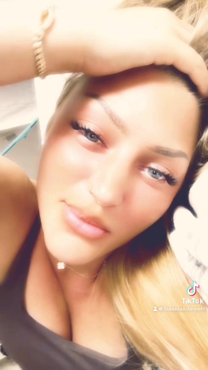 @Lisa_