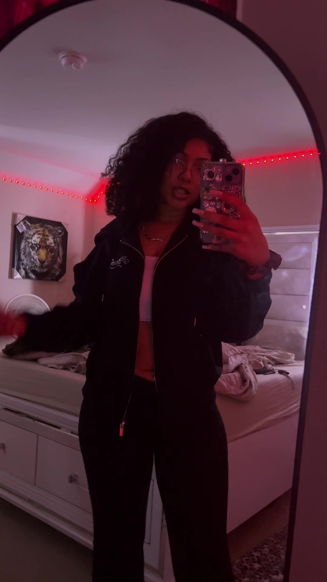 @⃟