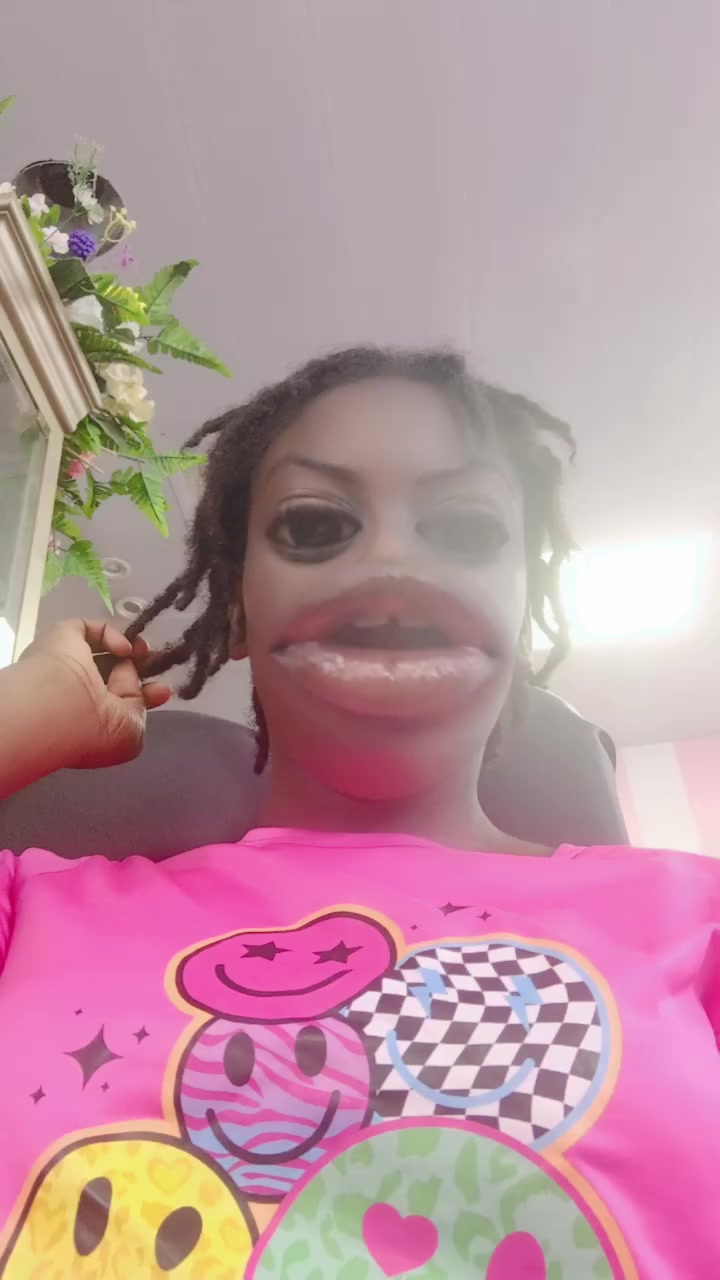 @thatgirl🥰