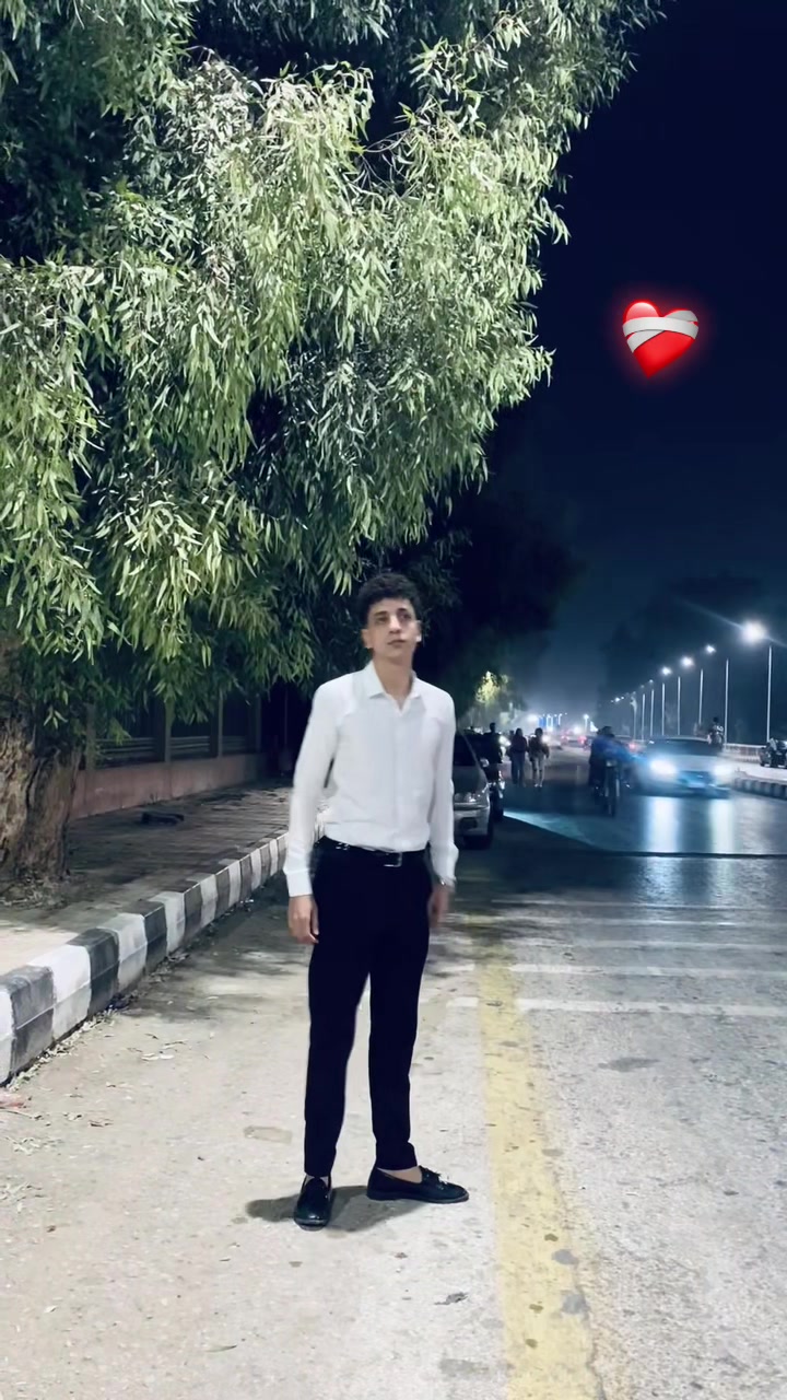 @گــــُ 𝑬 ـــــروَ
