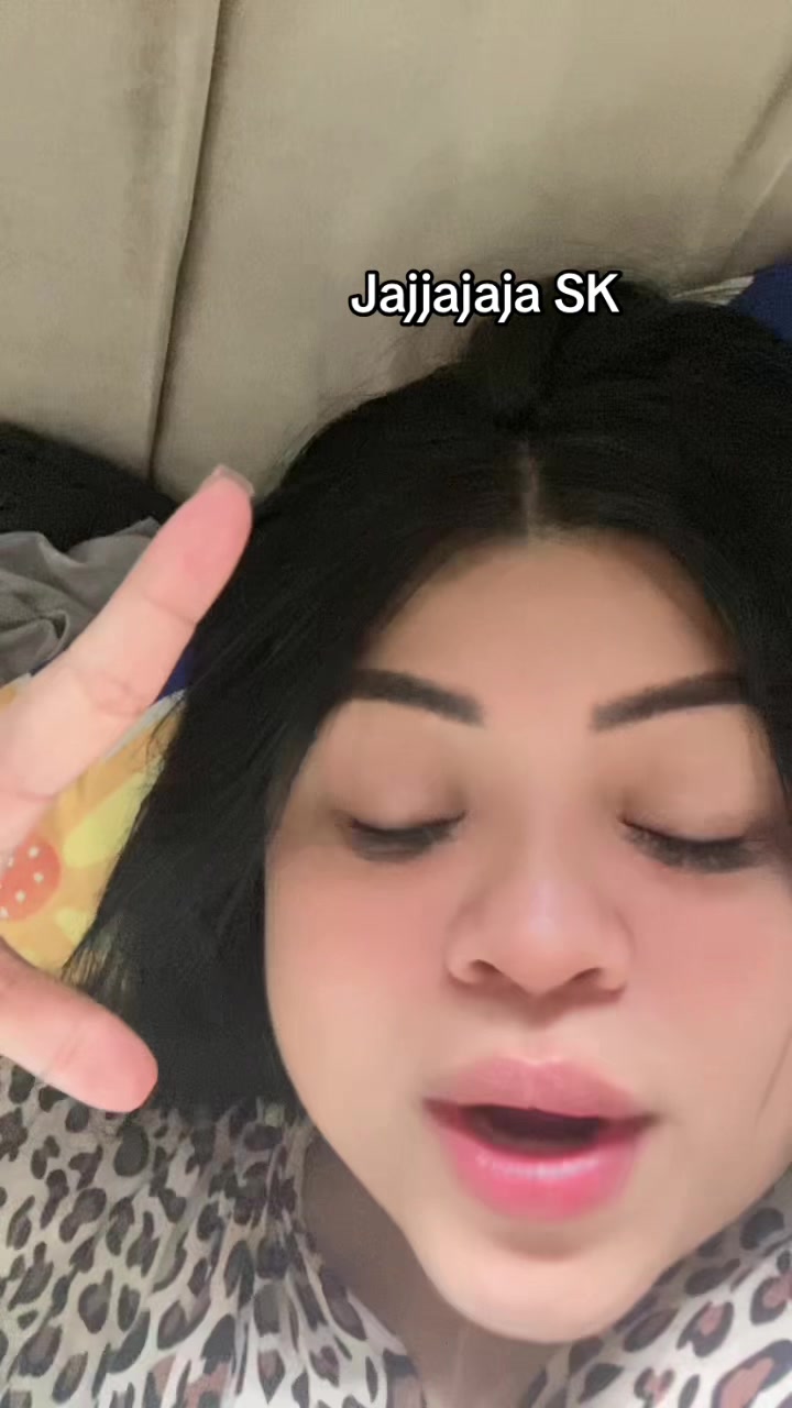 @Elenabrachocambar