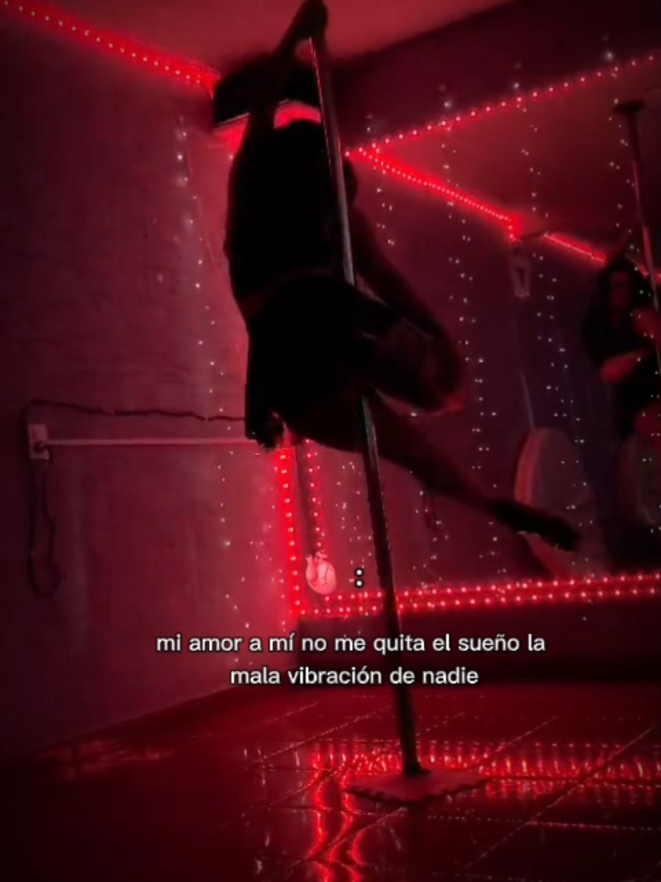 @Sarayirosas