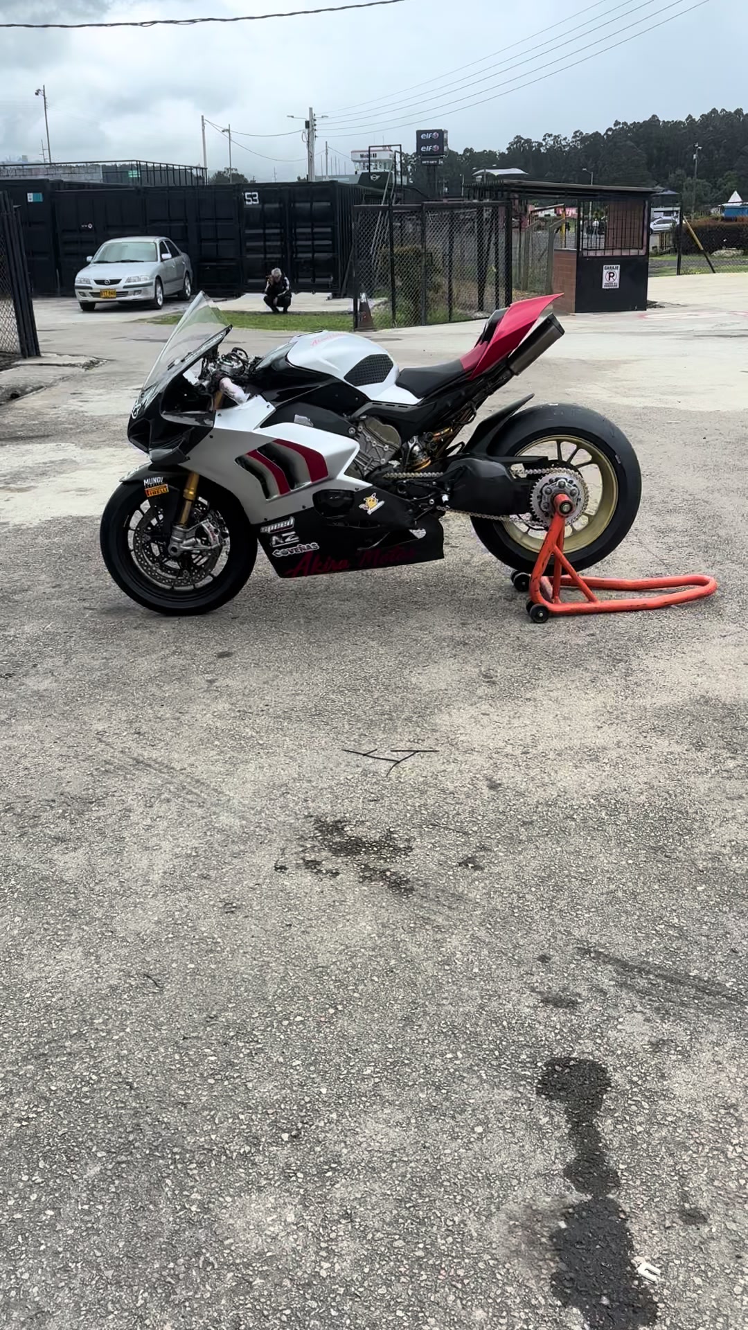 @Motosaurio