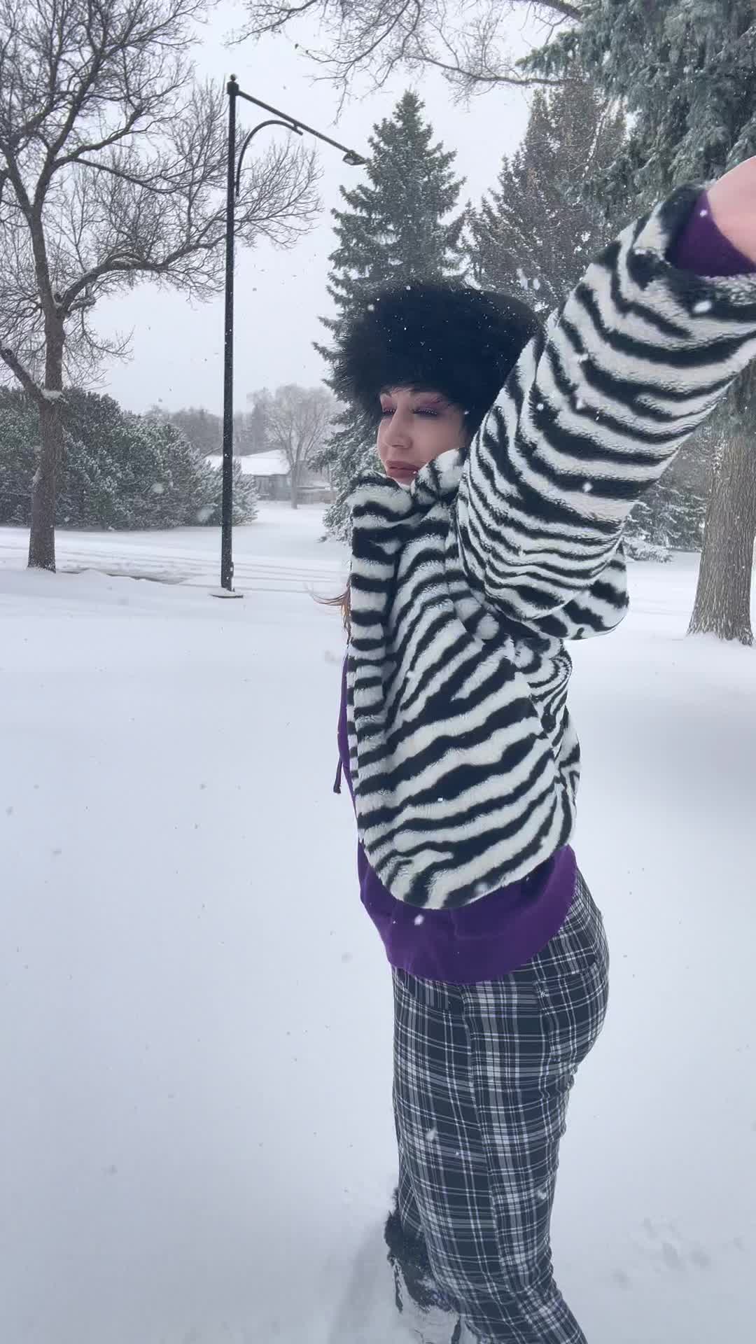 @IamSmokedPeaches