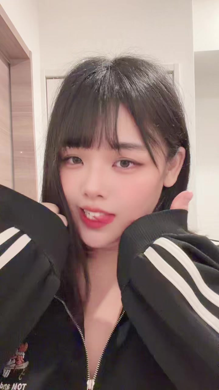 @りな