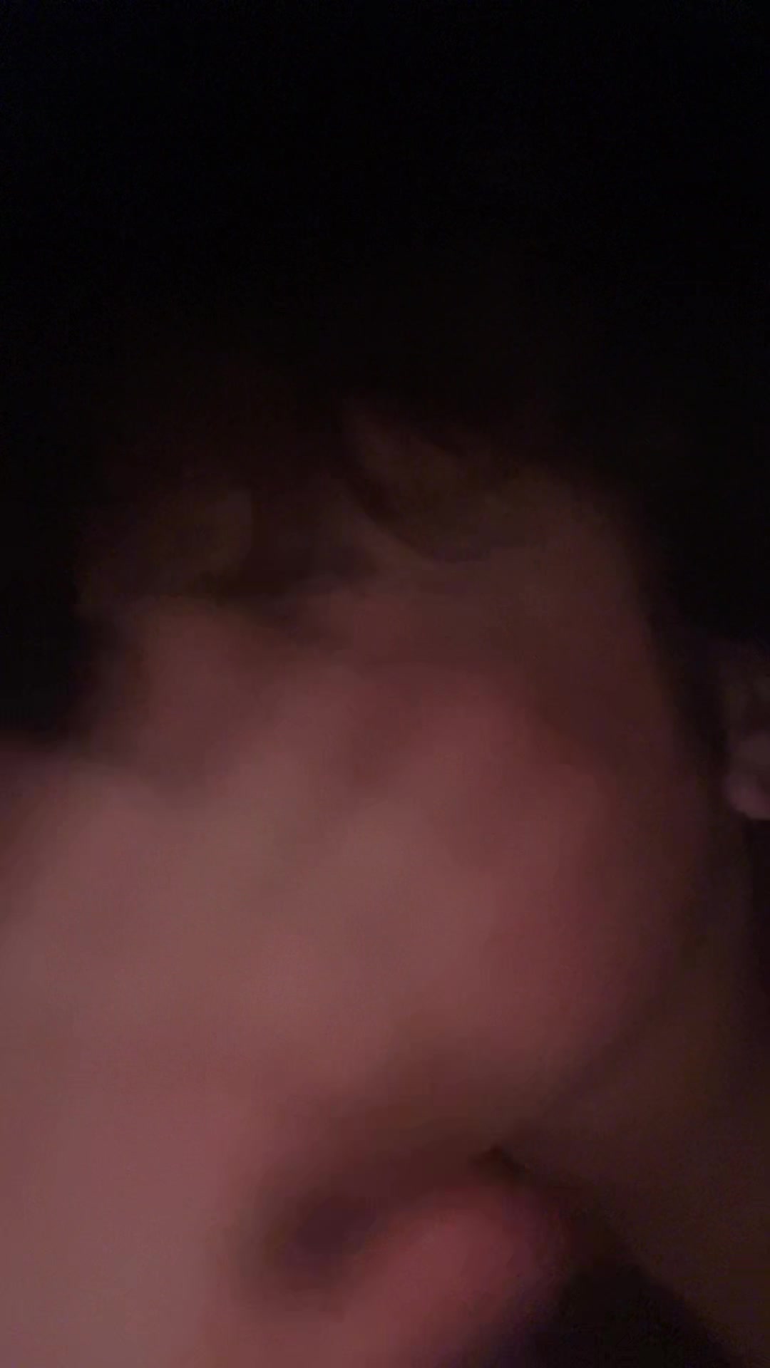 @🦦