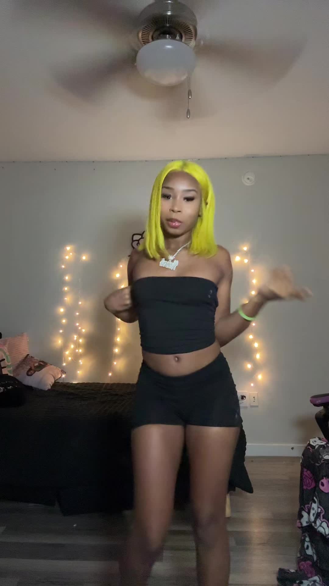 @Kennediraee