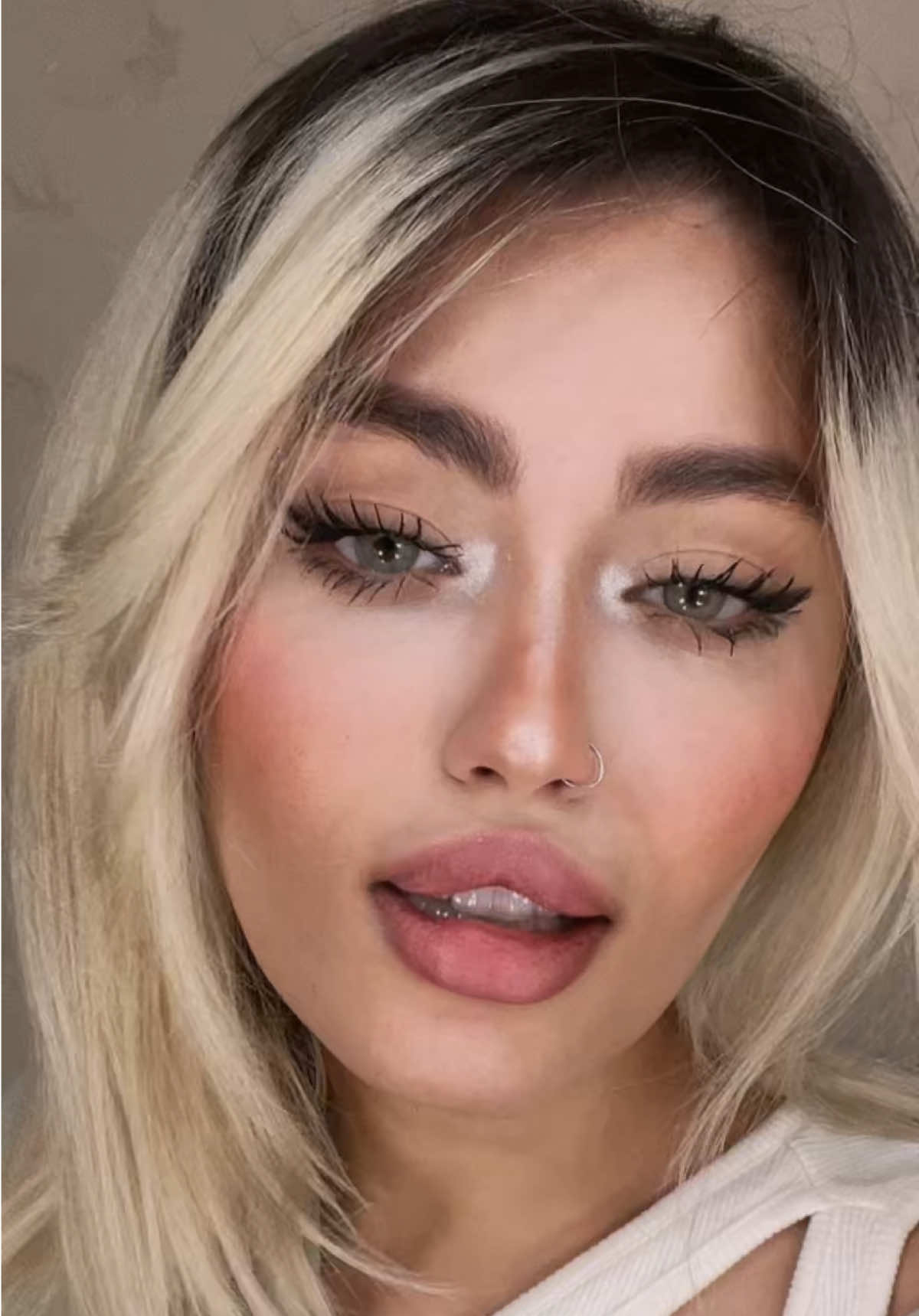 @rozhstorm