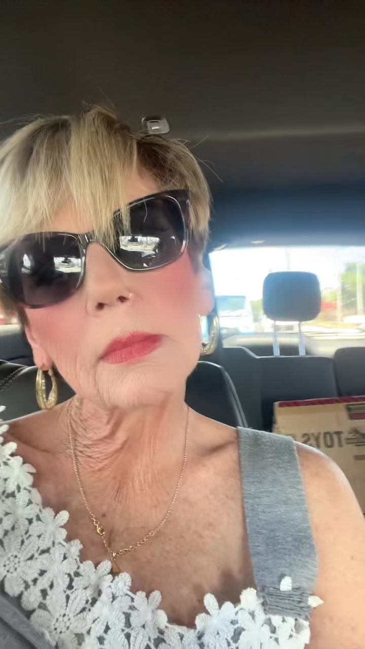 @Sandi White