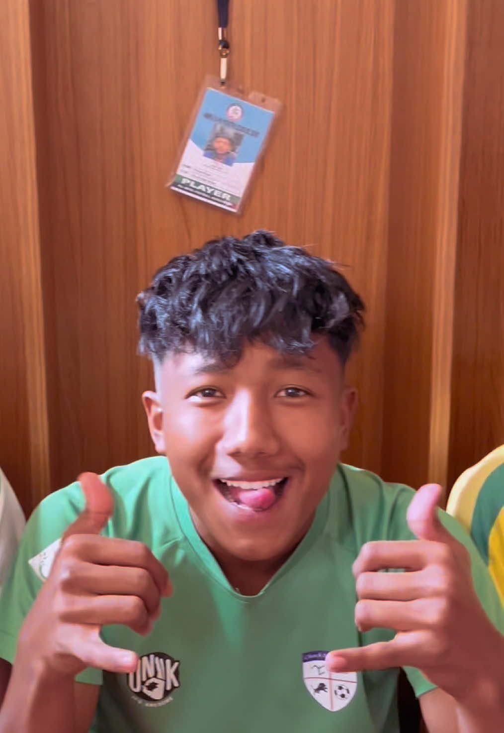 @Prayash Bhujel 16 🧤🦅