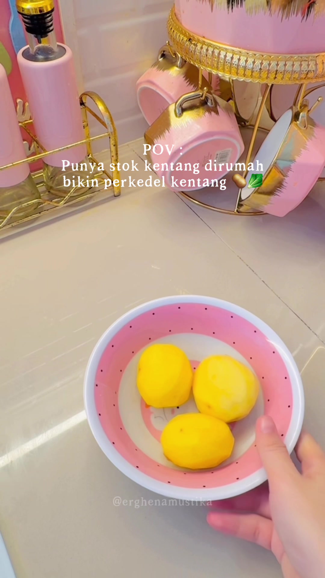 @IG : @erghenamustika