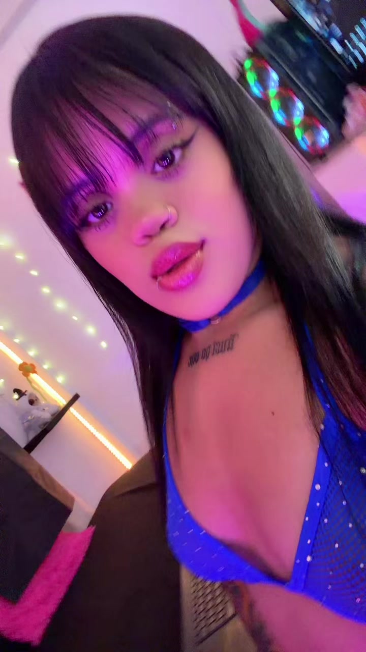 @SussyRoxy