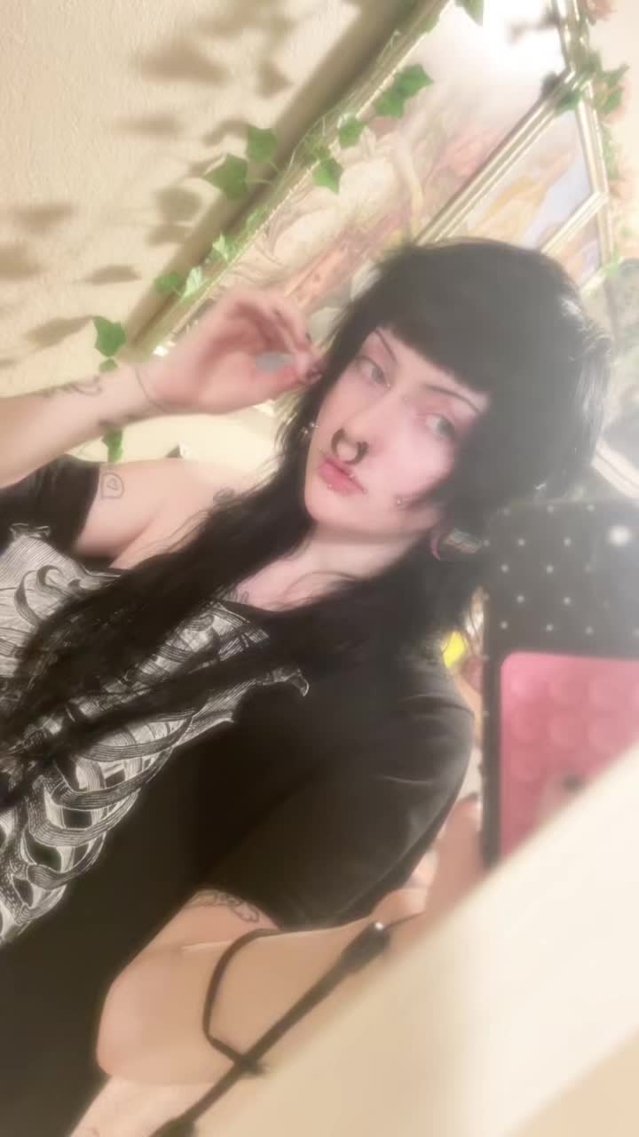 @audreysaysmeow